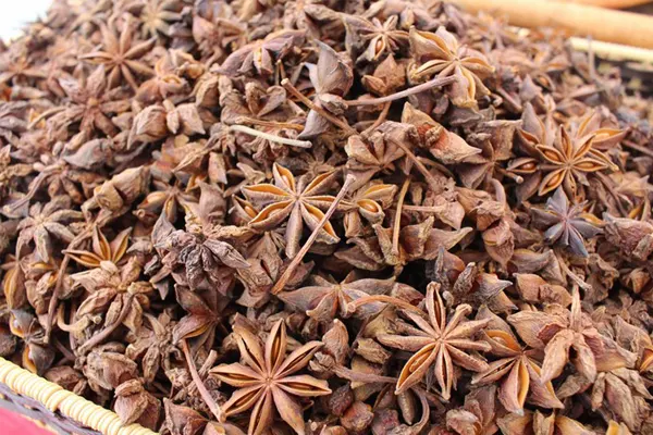 STAR ANISE